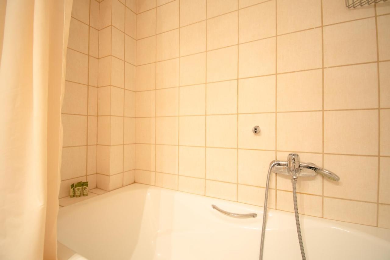 Homey Penthouse In Kypseli Athens Exterior photo